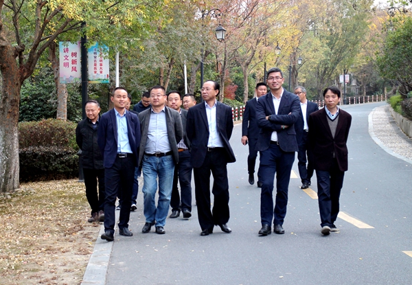 1574929079446632.jpg IMG_8989.JPG