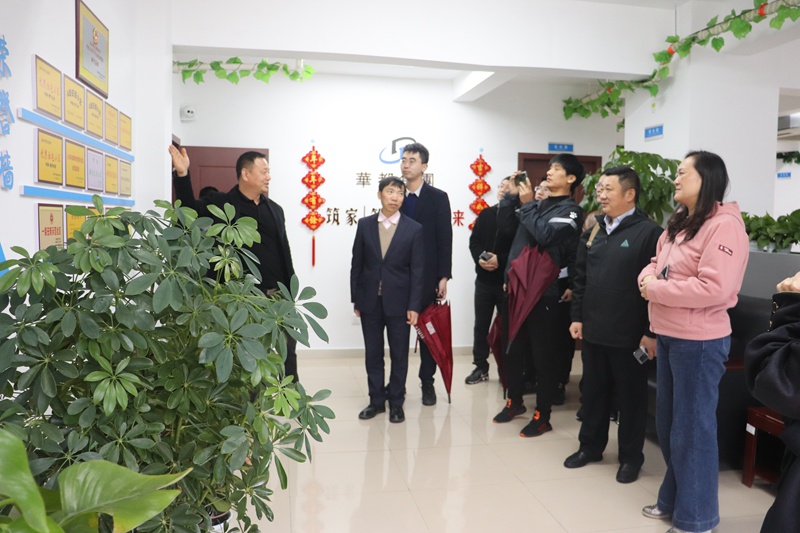 濟寧市高新區(qū)建設(shè)局、綜合執(zhí)法局領(lǐng)導(dǎo)到華悅物業(yè)調(diào)研