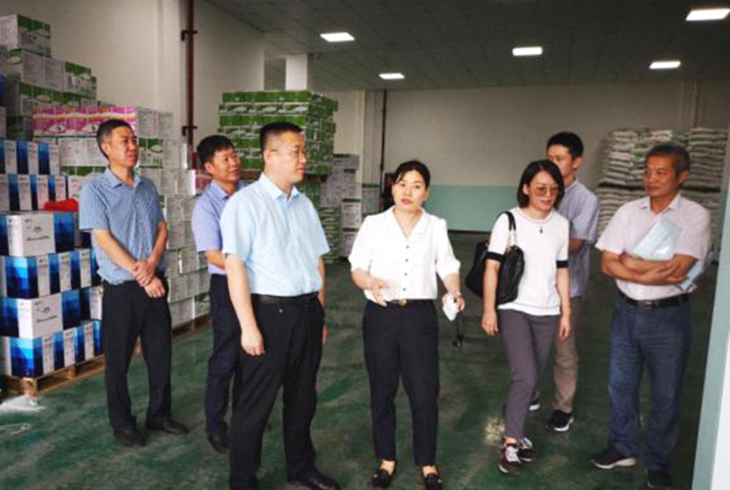 省供銷(xiāo)社副主任馮冠勝肯定新昌惠多利為農(nóng)服務(wù)工作