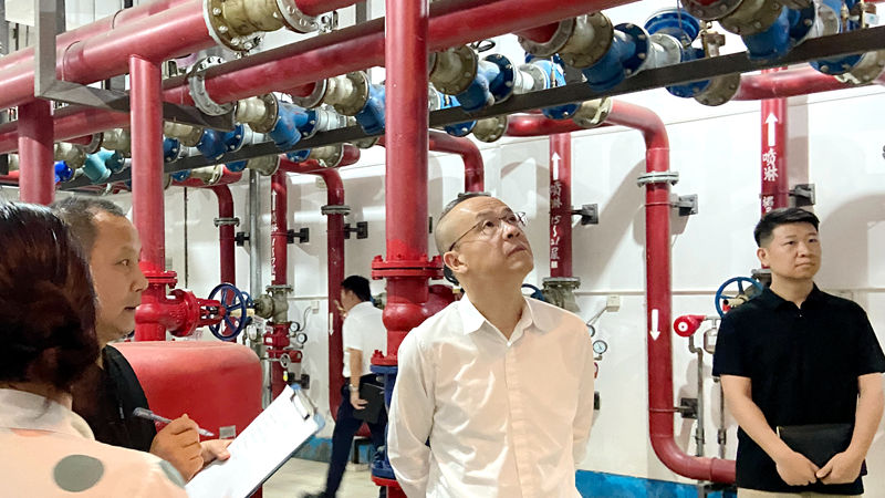 筑牢“五一”安全防線 李文華率隊開展節前安全檢查