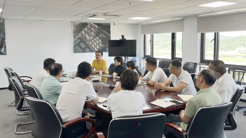 樂(lè)清華都聯(lián)合虹元商管召開法律風(fēng)險(xiǎn)防范專題研討會(huì)
